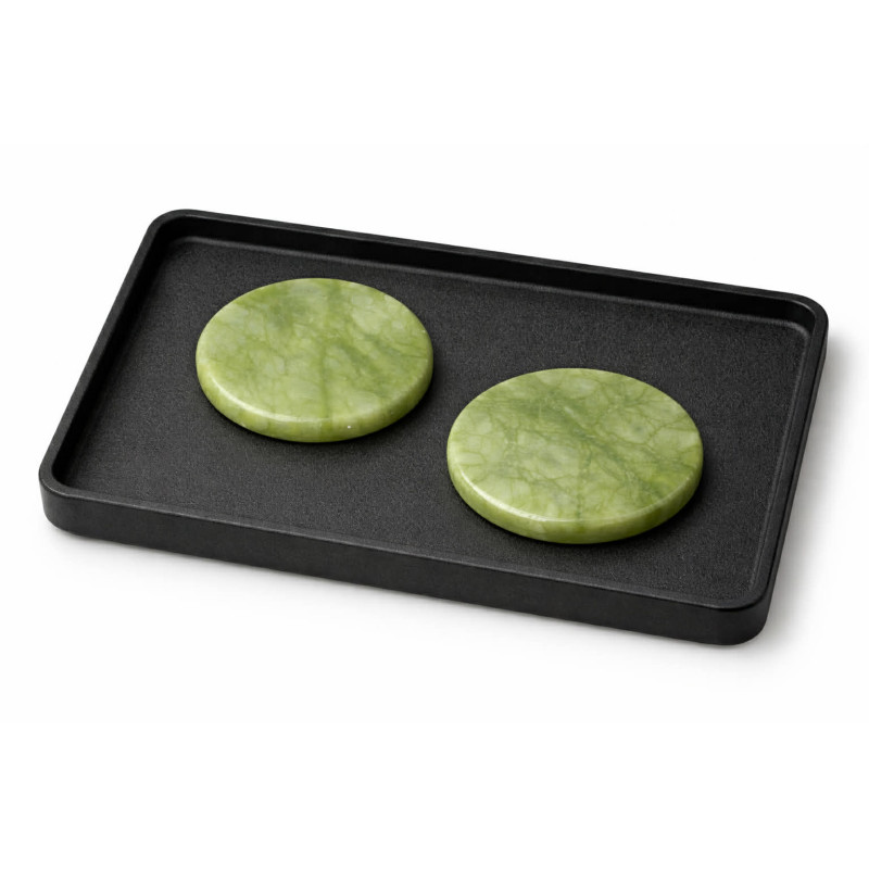 Jade Stone - Golden Beauty Lashes in London